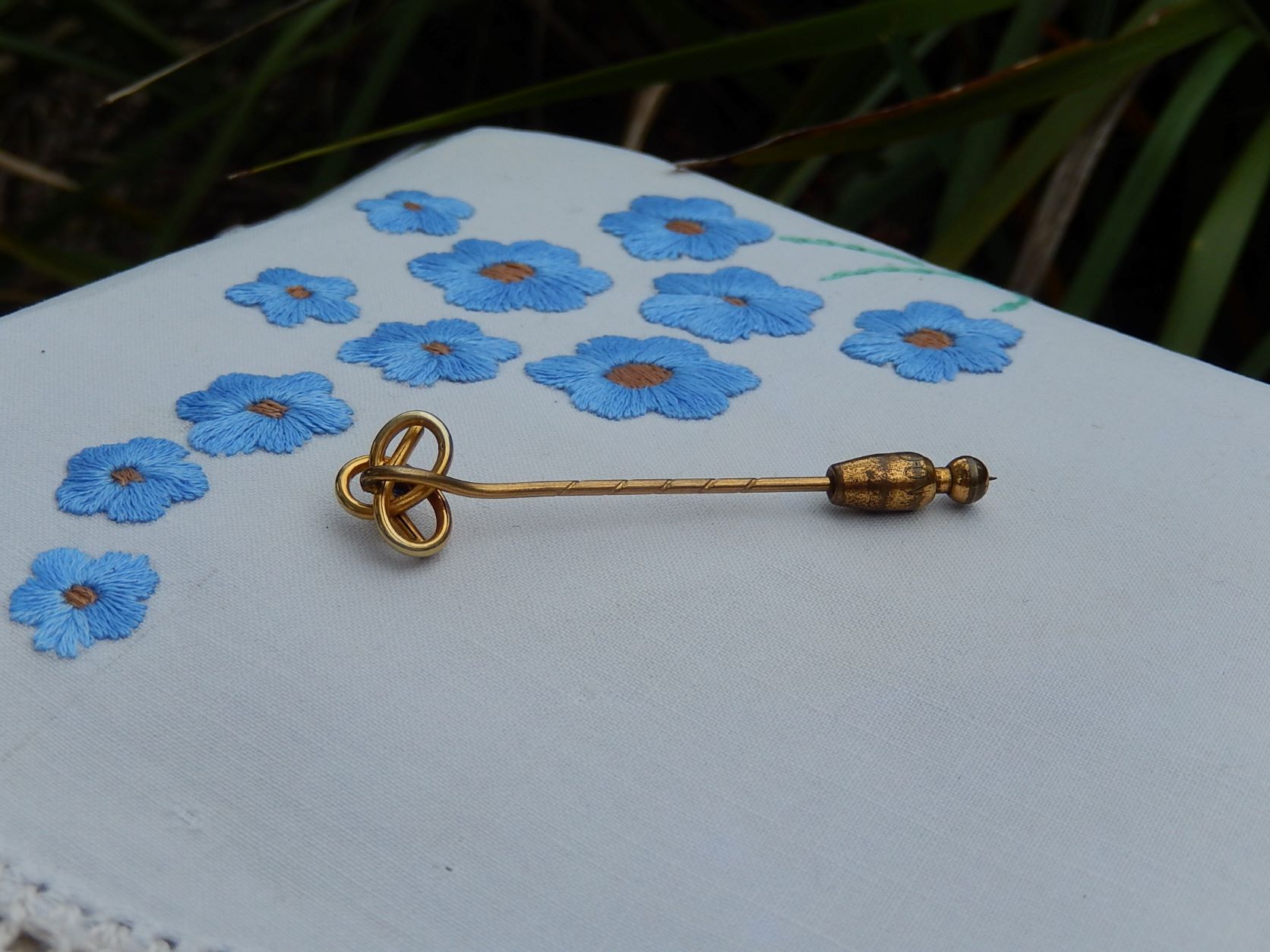 Sapphire in 18ct - Image 5