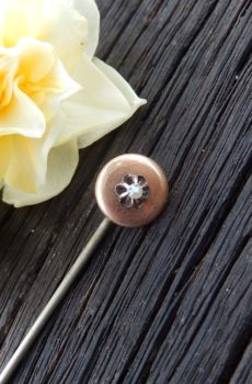 Seed Pearl Pin in 9ct