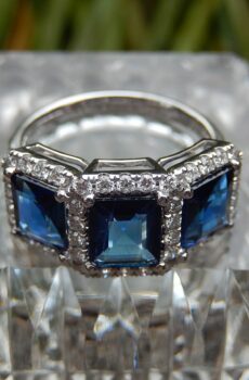 Burmese Sapphire and Diamond Ring in 18ct White Gold
