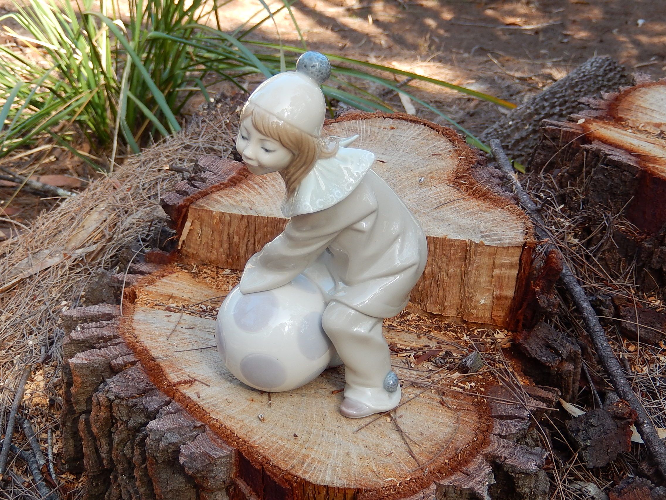 Lladro Girl Figurine