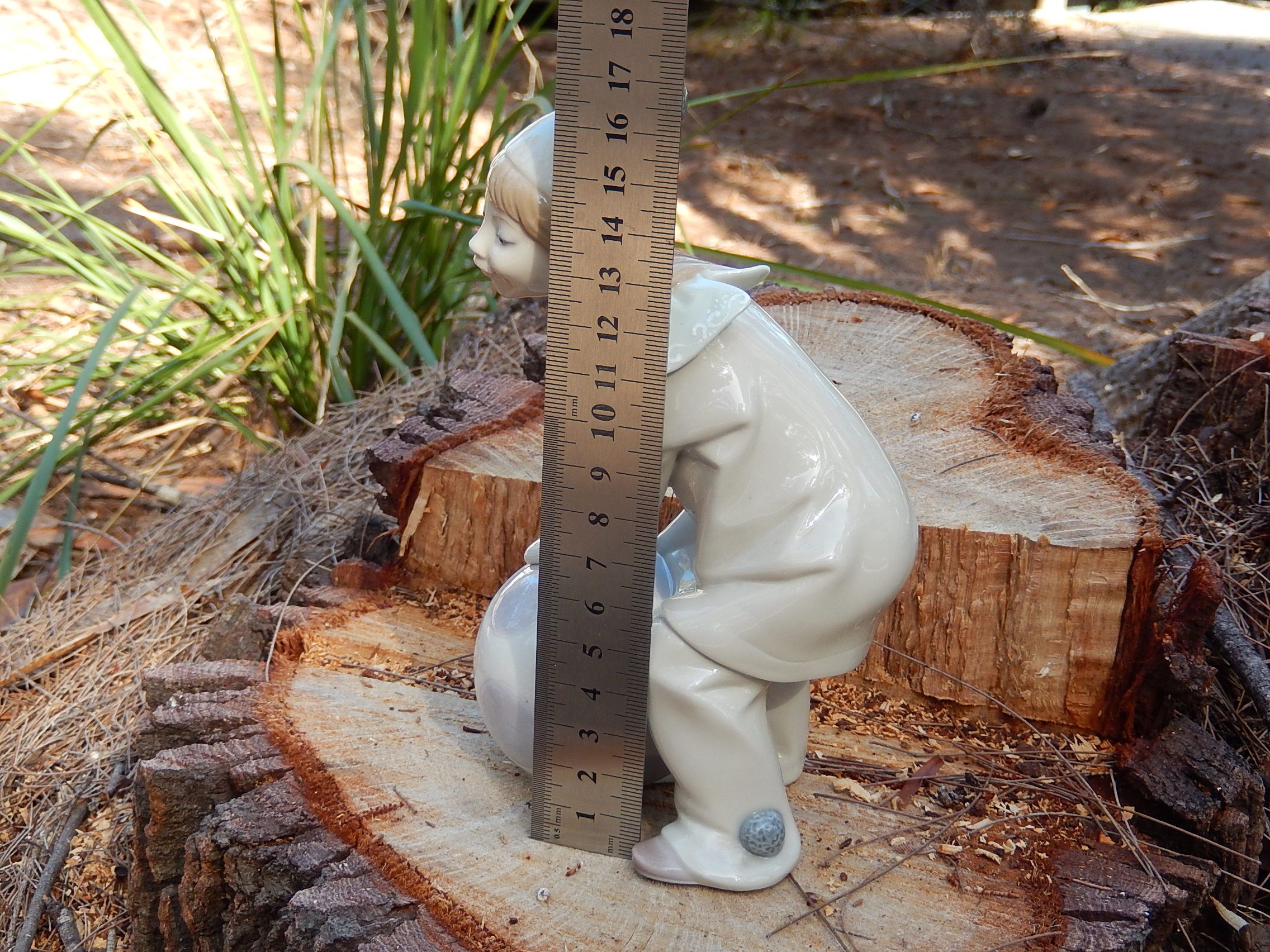 Lladro Girl Figurine - Image 5