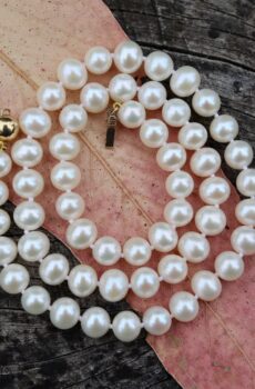 South Sea Cultured Pearls with 9ct Clasp