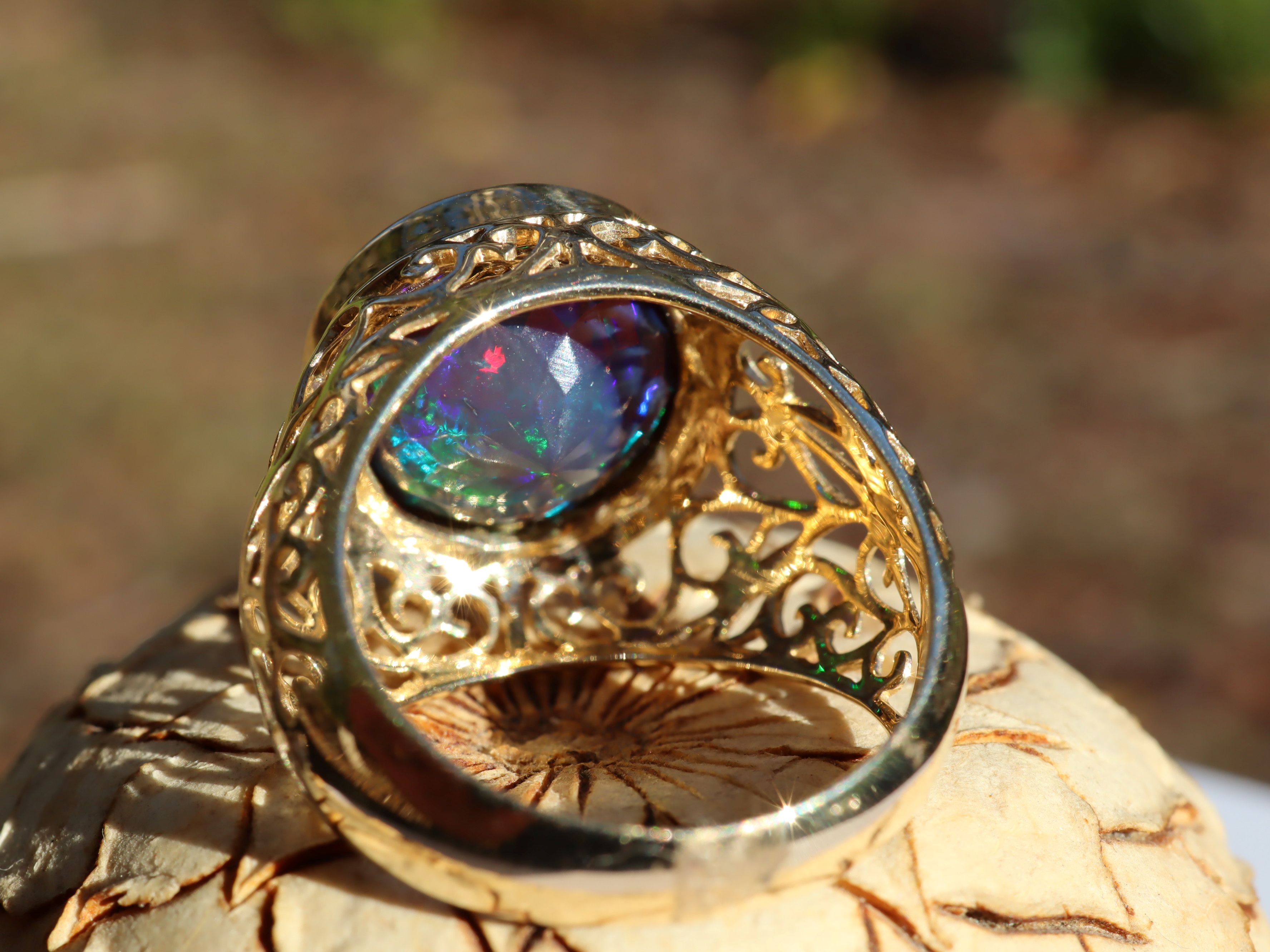 Opal in 14ct Gold Ring - Image 12