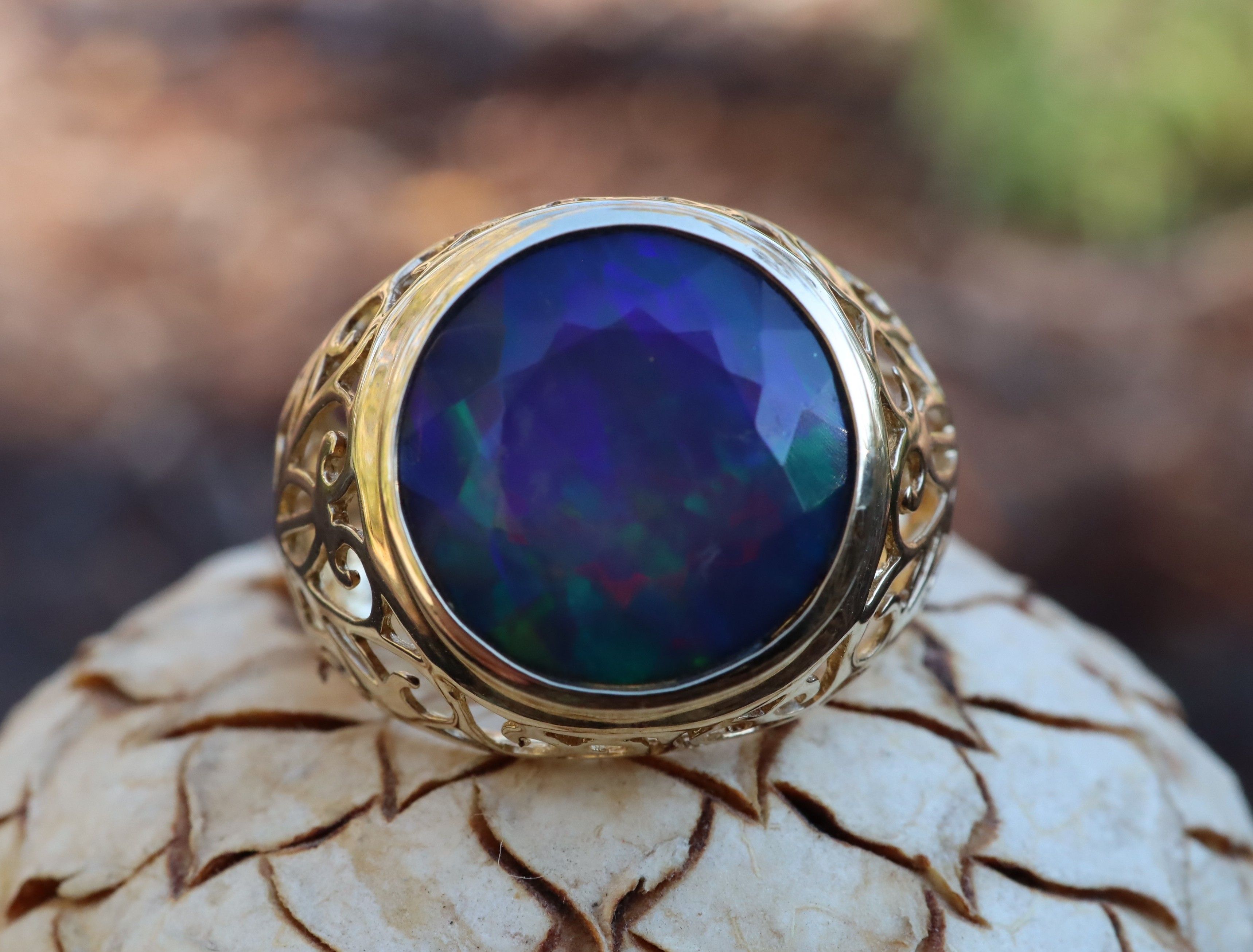 Opal in 14ct Gold Ring - Image 6