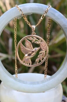 9ct Gold Pendant and Chain