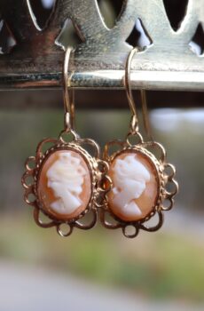 Carved Shell Cameo Earrings in 9ct Gold