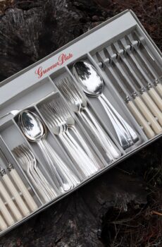 Grosvenor Plate 40 Piece Boxed Cutlery Set c.1950