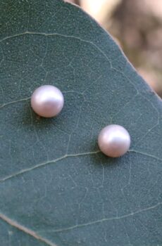 Pink Cultured Pearl Earrings in 14ct Gold